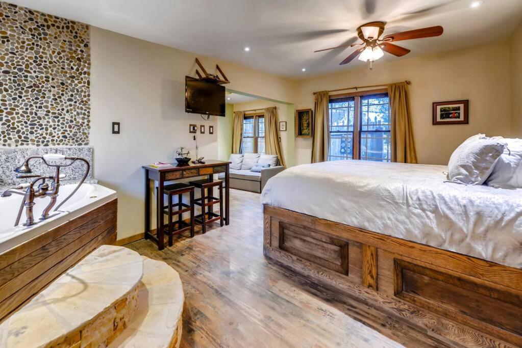 Cliff House Lodge And Hot Tub Cottages Morrison Exterior foto