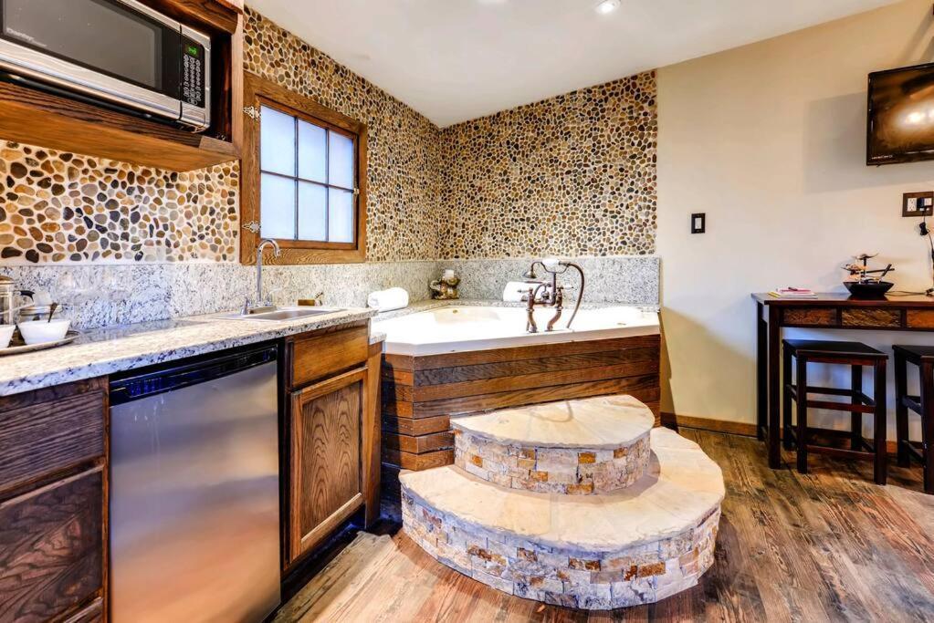Cliff House Lodge And Hot Tub Cottages Morrison Exterior foto