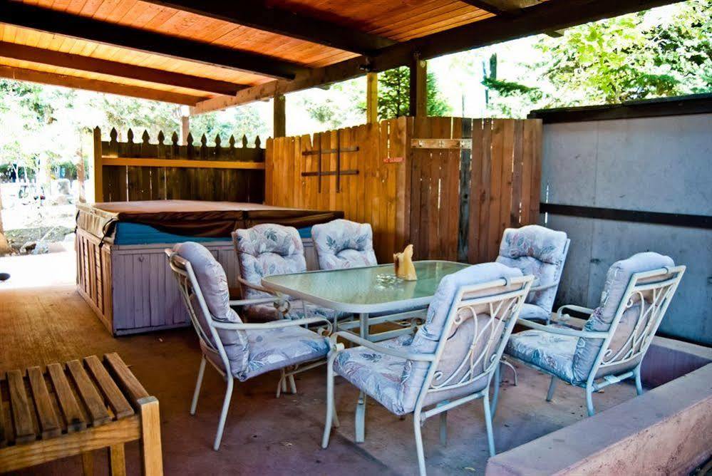 Cliff House Lodge And Hot Tub Cottages Morrison Exterior foto